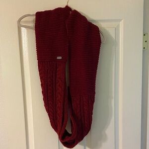 Duluth Trading Co Red Knit Scarf